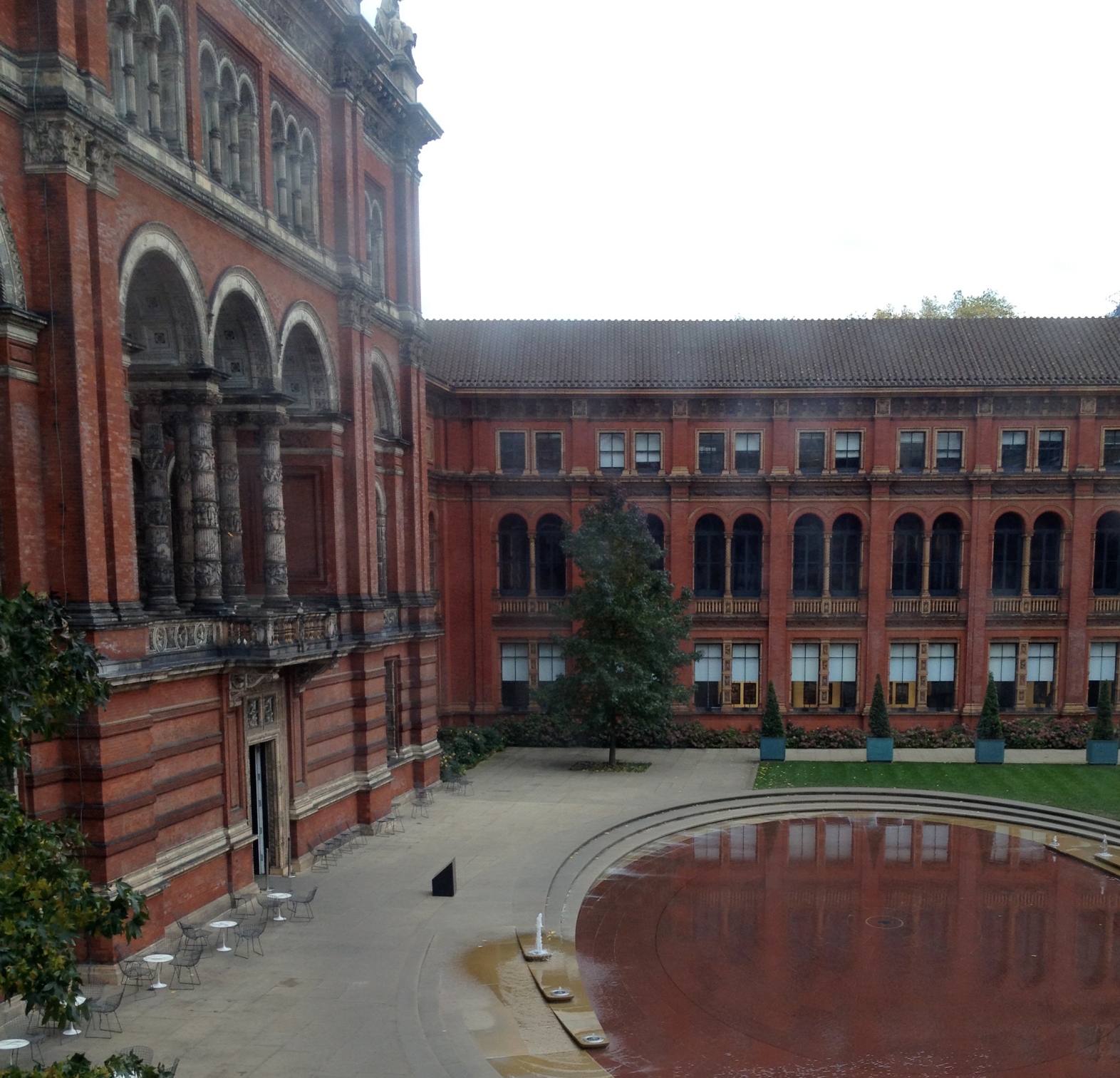 The National Art Library, V&A